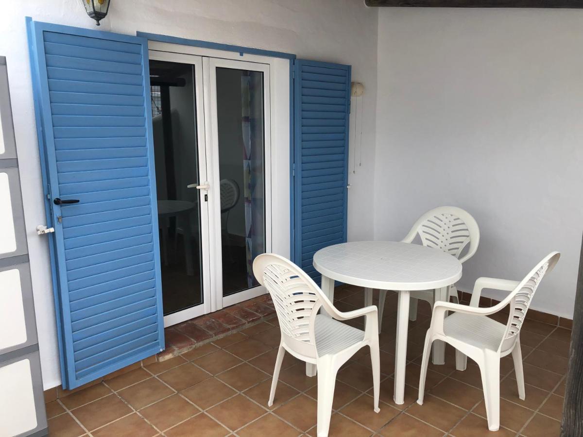 Apartamentos Cala Isabel Саора Екстер'єр фото