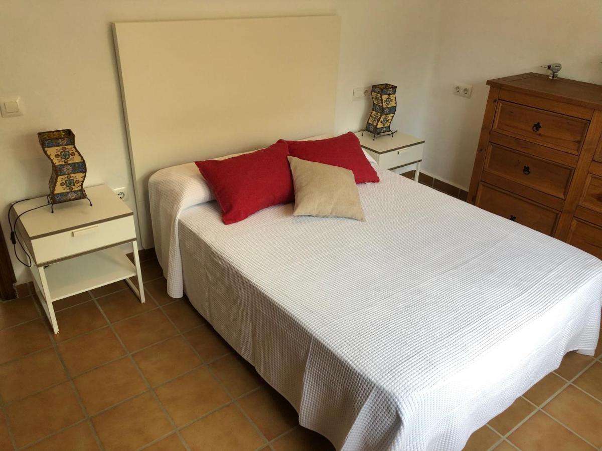 Apartamentos Cala Isabel Саора Екстер'єр фото