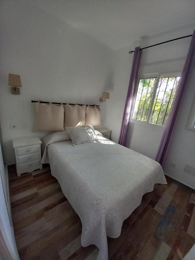 Apartamentos Cala Isabel Саора Екстер'єр фото